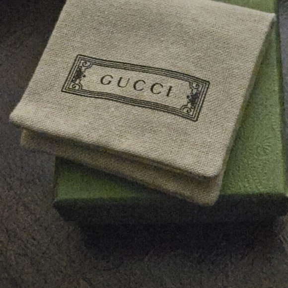 Gucci Trademark Engraved HeartBracelet Sterling Silver - Picture 11 of 13